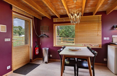 Flancourt-Catelon Cottage | La Petite Maison de Rose – In the Heart of the Forest