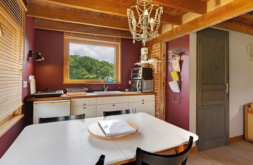 Flancourt-Catelon Cottage | La Petite Maison de Rose – In the Heart of the Forest