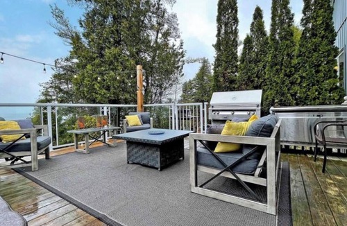 Brock House | Lakefront Cottage w/Hot Tub, BBQ Grill, Deck, Fire Pit, Fire Place, Sauna, Dock.