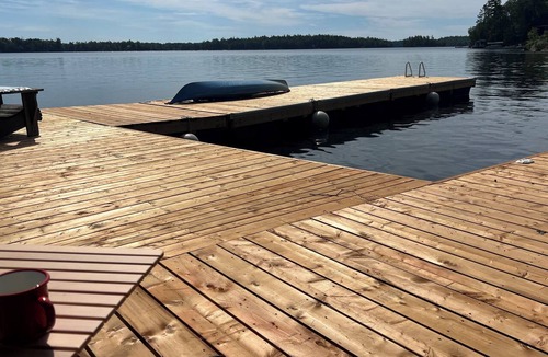 Georgian Bay Cottage | LAKEFRONT-SIX MILE LAKE-PORT SEVERN-MUSKOKA-3 BDR- DOCKS/DECKS-1.5HRS TO TORONTO