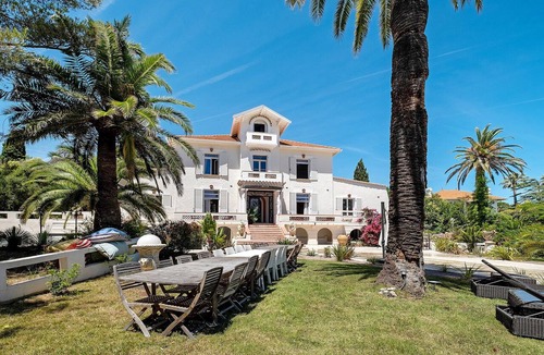 Le Dramont Villa | Manor 'Le Manoir provençale' with pool, sea view, Wi-Fi and air conditioning