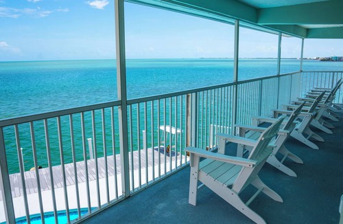 Little Venice House | Marathon Oceanfront 4BR, 3.5BA Private Pool 60’ Boat Dock