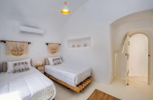 Messaria Villa | Mystagoge cave pool/jacuzzi, cellar and hammam
