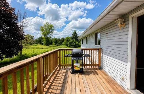 North Port House | Nestled on County Road 15 | Relax & Explore PEC