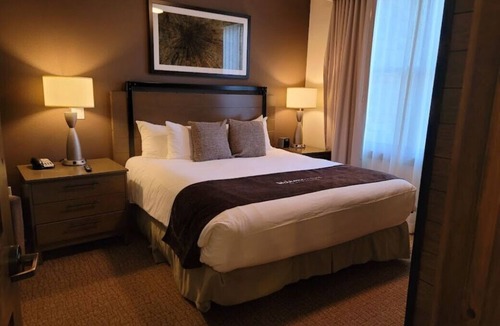 Truckee Resort | Northstar Lodge with ski in/out gondola on site! Best resort in Tahoe!