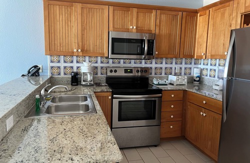 Colliers Bay Resort | Ocean front 2 bedroom condo - Step onto beach! private patio w/amenities