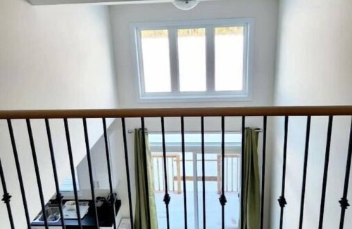Wasaga Beach House | Perfect Large 4 bedroom 3 bathroom, Blue Mountain, Wasaga Beach Loft resort!