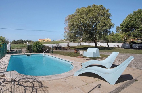 Caldas da Rainha Villa | Pet-Friendly Villa Melquites Country House with Mountain View, Pool, Wi-Fi, Terraces & Garden