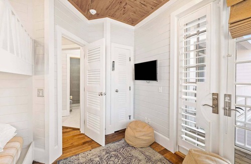 Rosemary Beach Cottage | Providence Carriage in Rosemary Beach, Fully Renovated, 3rd tier from gulf with gulf view