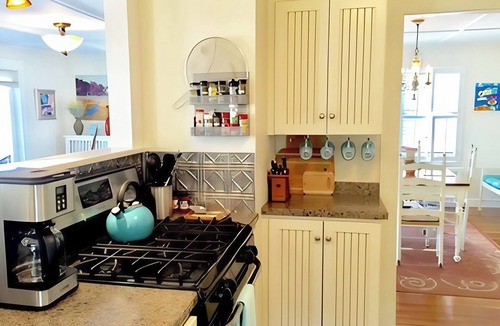 Gloucester House | Romantic Summerwind Cottage-Gloucester Harbor View w/Large Private Deck