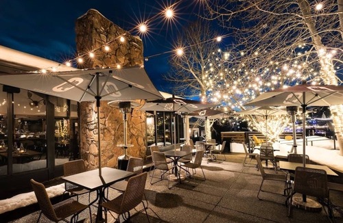 Steamboat Springs Hotel | Room w/Pool View next to Steamboat Ski Resort - Enjoy Ski Adventures