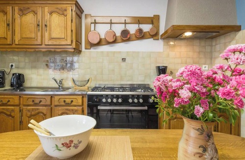 Les Loges-Marchis Cottage | Spacious house with parking - 6 guests