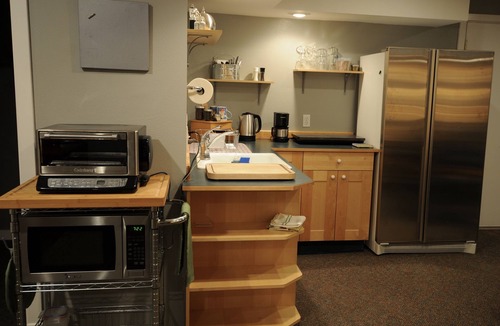 Adelma Beach Apartment | Spectacular Olympic Mountain View