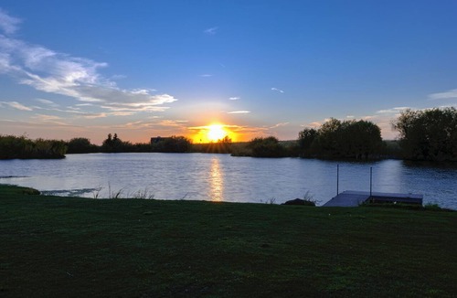 Ashton Cabin | Spring Shores Lodge - Luxury mountain estate on a private lake. With 3 en-suite king bedrooms 4 other bedrooms and 2 large bunkrooms, it sleeps up to 40 guests—perfect for family reunions, retreats, and group getaways in a secluded luxury setting.