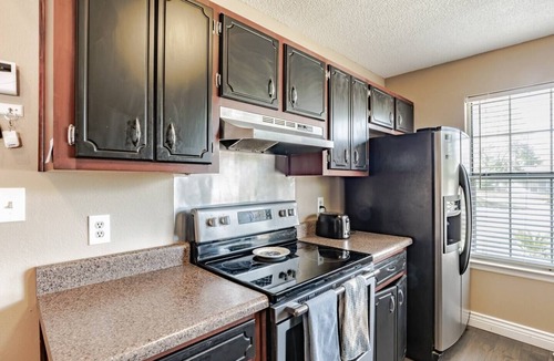 Ferry Pass House | Stillbridge Cottage-UWF,Beaches,dining & shopping