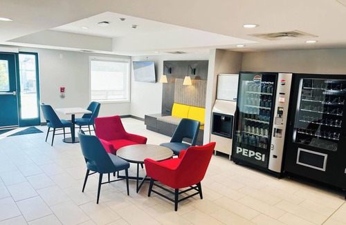 Dryden Hotel | Studio 6 – Dryden, ON