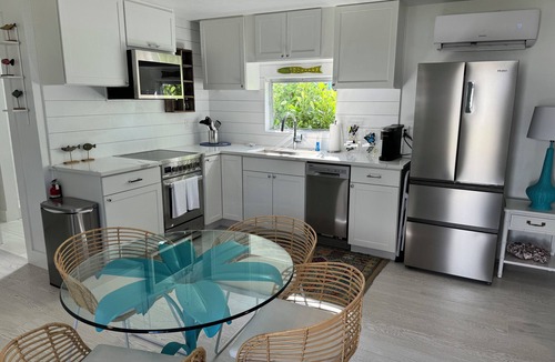 Old Naples Cottage | The Historic Coquina Cottages C is 2 Blocks to the Beach, 5th Avenue and 3rd St.