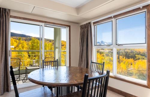 Mountain Village Resort | The Peaks Resort and Spa