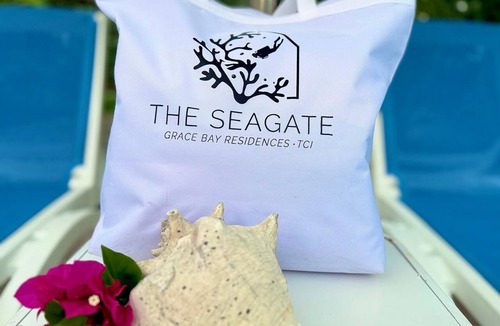 The Bight Cottage | The Seagate-Coconut Cabana.Walking distance to The Best snorkeling on Grace Bay