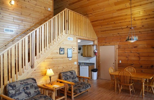 Warrens Hotel | Three Bears Resort, Ascend Hotel Collection