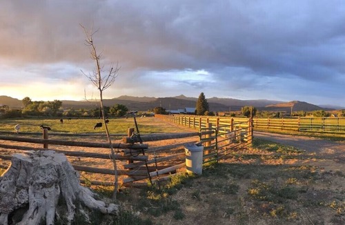 Mesa Cabin | Timeless Mesa Hideaway Creekside Cabin