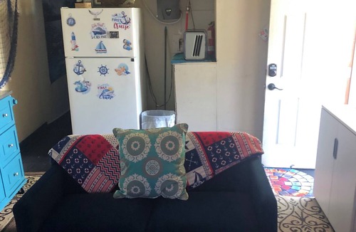 Lake Goodwin Cottage | Tranquil 1-bedroom cottage on charming Lake Goodwin awaits you