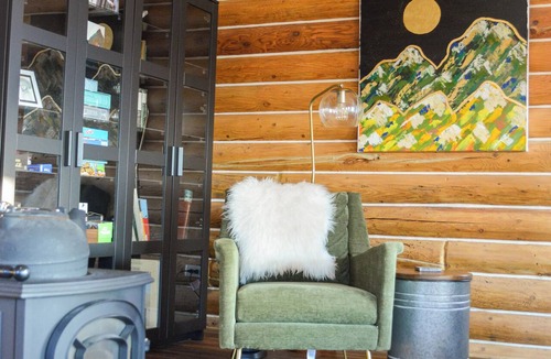 Greybull Cabin | Traut Cabin - Mountain Views & Family Friendly