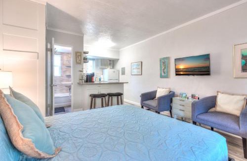 Treasure Island Resort | Tropic Terrace Suite #15 - Beachfront Resort