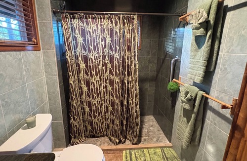 Haiku Bed & Breakfast | Tropical Bamboo Retreat in Upcountry Maui! Bamboo Heaven Maui LLC BBPH 2012/0003
