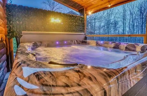 Cosby Cabin | Ultimate Group Escape Sleeps 28 Pool Dogs