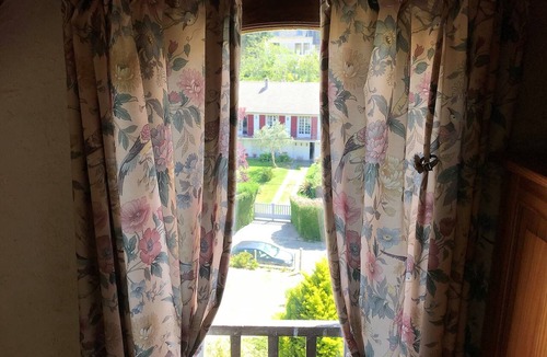 Saint-Leonard House | Valleuse