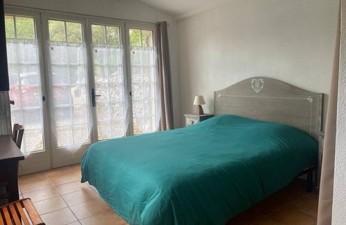 Bargemon House | Villa Bargemon with a swimming pool in a green setting