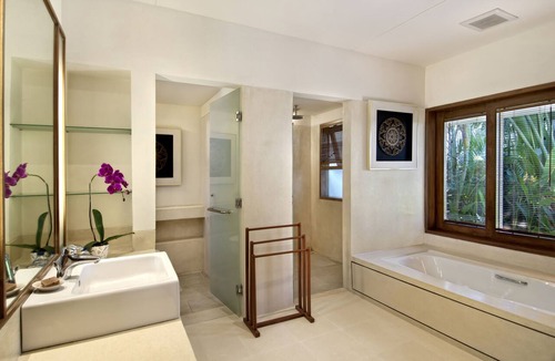 Ungasan Villa | Villa Champa - Elegant Family Friendly Villa inc. Car/Driver, Pool Fence & Cook