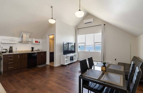 Fox Point Apartment | Vista Del Mar 596 - LOFT