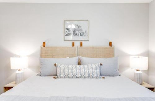Spring Hill House | Walnut St, Charming, 3bed, 2bath