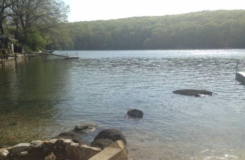 Waterford Cottage | Waterfront! Charming 4BR Cottage on the Niantic River!