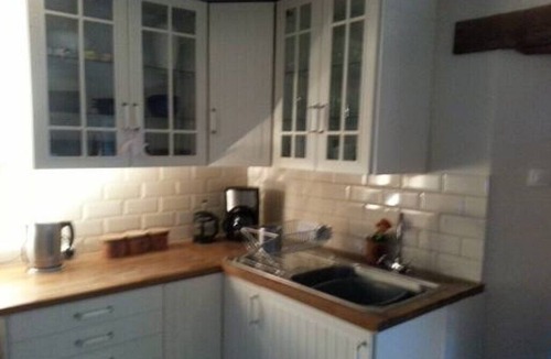 Vengeons Cottage | Wisteria Cottage 3 bedroom in the beautiful Normandie Countryside France