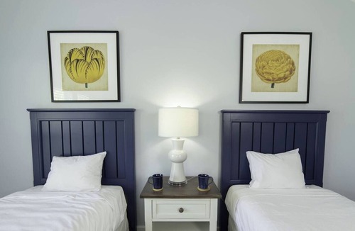 Lackey Resort | Your Next Great Escape Begins With a Stay Guests Truly Love! Free Parking!