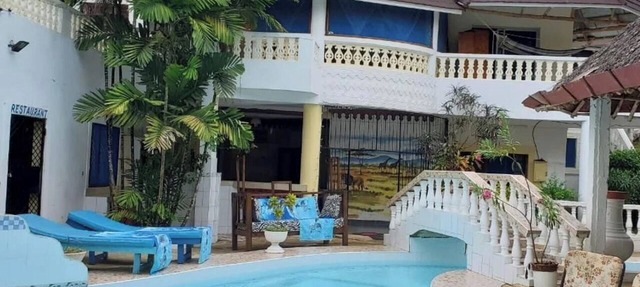 1 Bed Villa - Sleeps 2 - Smoking - Parking - Wifi in Diani Beach kenya