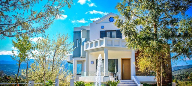 10' from the Beach, Waterpark & Chania City/Family-Friendly Villa in Fournes