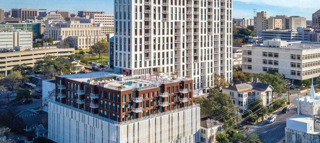 1BD/Austin - Rooftop Pool & Firepit, BBQ! in Austin
