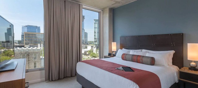 1BD/Austin - Rooftop Pool & Firepit, BBQ! in Austin