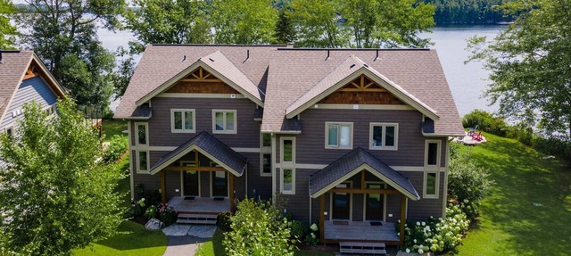 2 bed 1.5 bath Villa on Lake Muskoka in Bracebridge