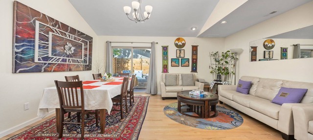 2-beds, 3 baths, 1 office, full kitchen townhome in beautiful Boulder, heat & AC in Boulder