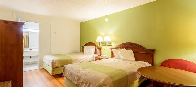 2 Comfortable Rooms w/Nearby Edgewood Attractions in Edgewood