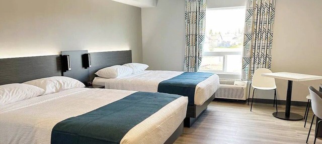 2 Rooms w/Kitchen | Walk to Front Street Shopping & Dining | Free Parking in Hornepayne