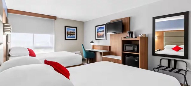 2 Units | Deluxe 2 Queen Beds w/Free Breakfast, Parking, Game Room & Courtyard in Cheyenne