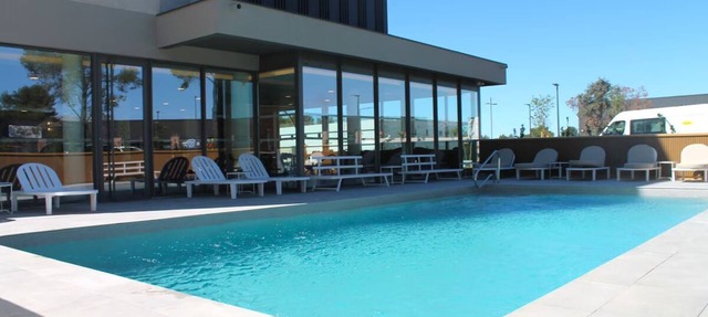 2 Units w/Seasonal Pool & Free Parking Near Sainte-Baume Natural Park - 3.4 mi in Signes