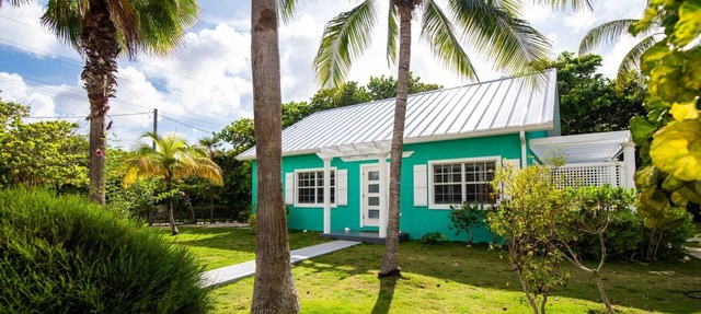 20 Steps to the Beach -SUMMER DISCOUNT- in Grand Cayman