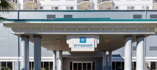 2BR Deluxe at Club Wyndham Majestic Sun with Partial Ocean Views in Destin in Miramar Beach